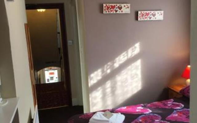 The Laurels Hotel