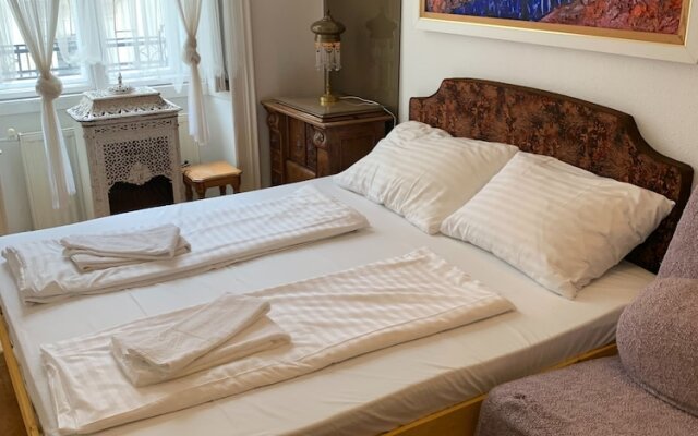 New! Libra Grande Venetian Style Apartment