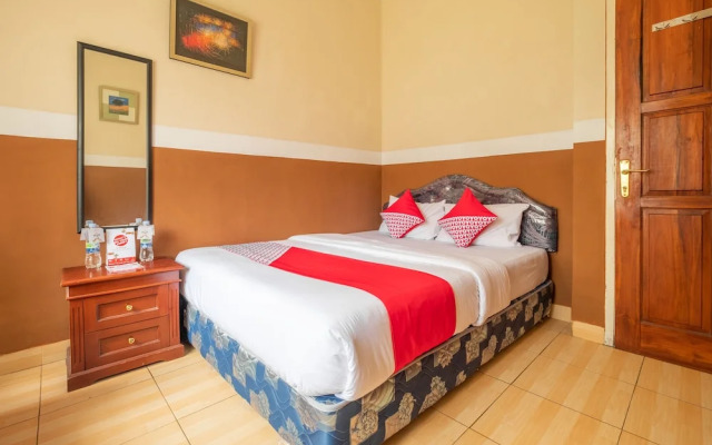 Grand Yustik Selabintana by OYO