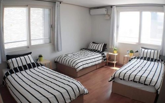 Airbuddy Guesthouse - Hostel