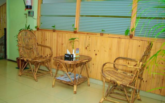 Hotel Happy Home