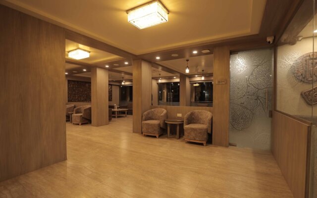 Pride Biznotel Gir Sasan