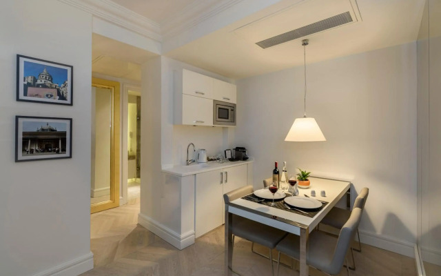 Taksim No15 Suites by StayLab