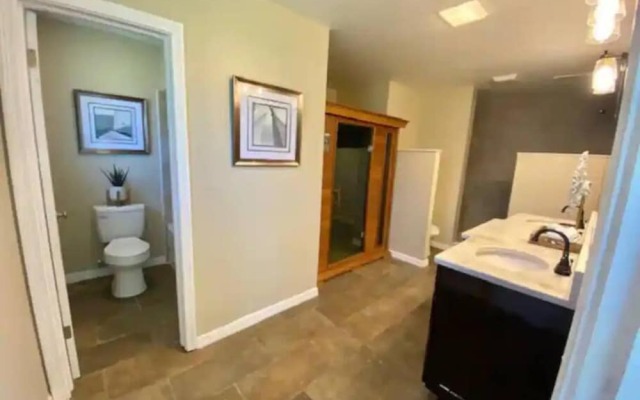 Cozy 4-Bedroom Beachside Home