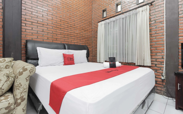 RedDoorz @ Cilandak Timur – Guest Rooms – Jakarta