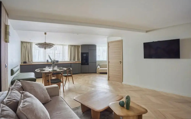 Spacious Apartment With AC Invalides Tour Eiffel