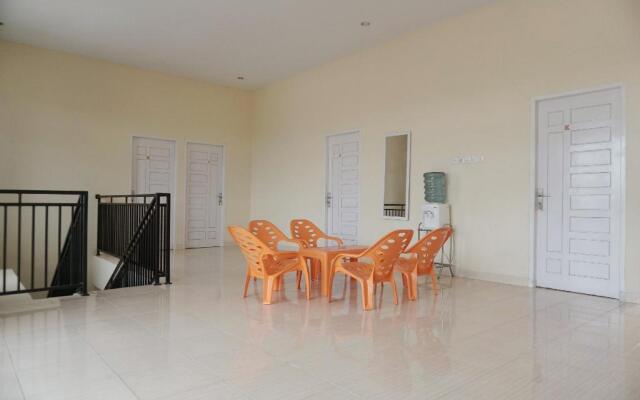 OYO 1394 Rumaisa Homestay Syariah