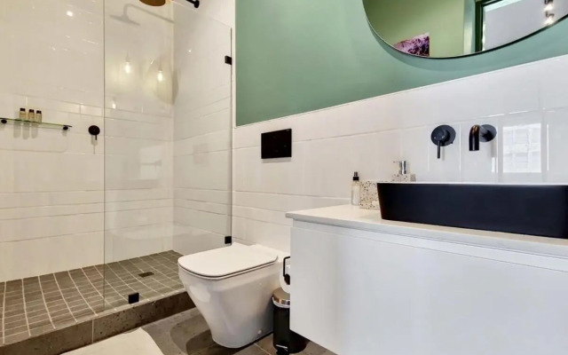 City Oasis Apartment with Rooftop Pool!