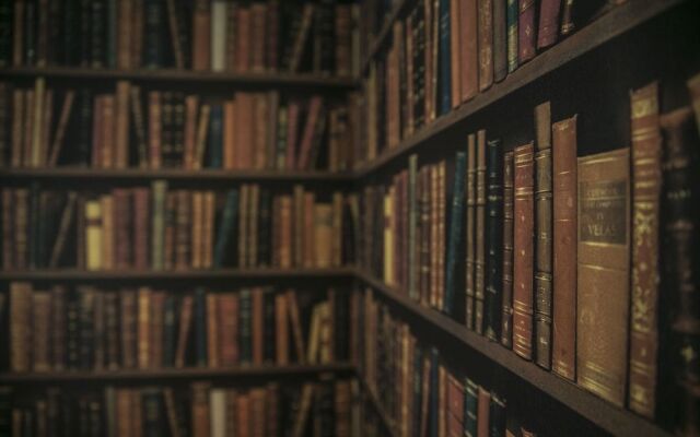 The Wardrobe Hostel Libreria