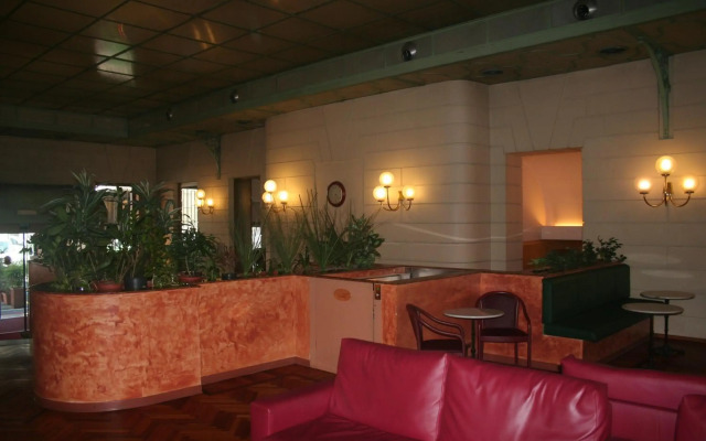 Albert Hotel