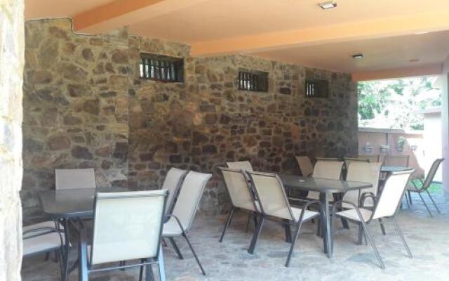 Manusath Holiday Inn