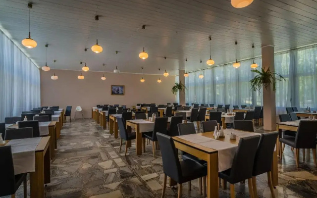 Hotel *** NAT Krynica Morska