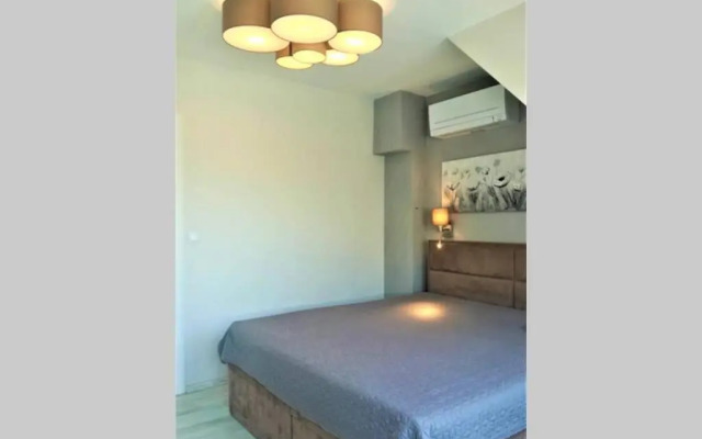 Cloud 6 -Top Center,360° view,Free private parking