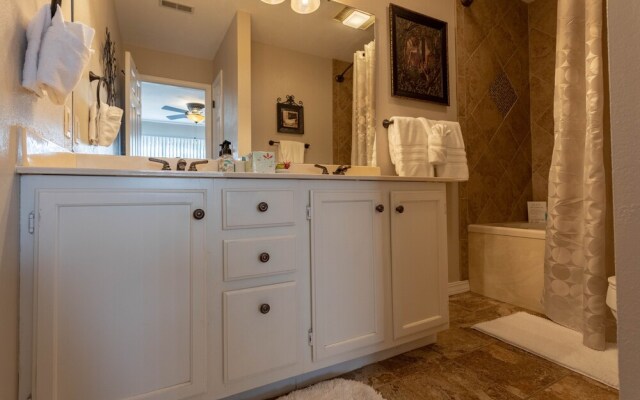 Sweet Spot 2 Bedroom Condo