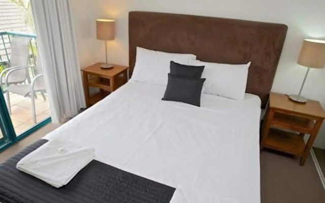 Karana Palms Self Contained Apartments