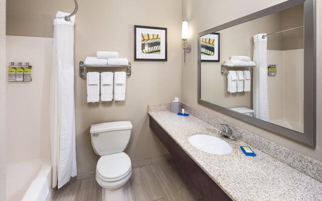 Holiday Inn Express Hotel & Suites Minneapolis-Minnetonka, an IHG Hotel