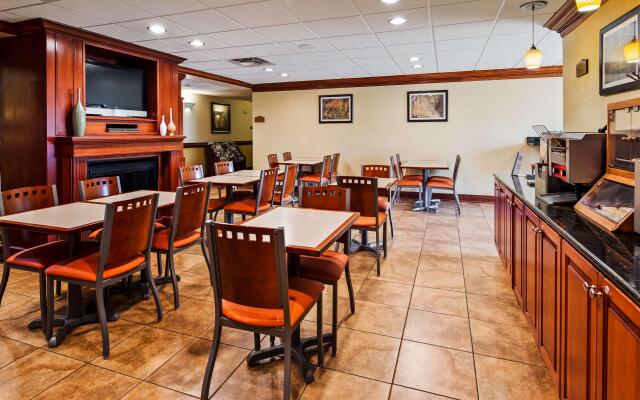 Best Western Plus Strawberry Inn & Suites