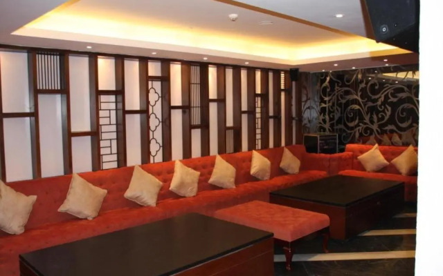 Lotus Hill Yuehai Hotel
