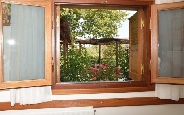 Evrostini Guest House