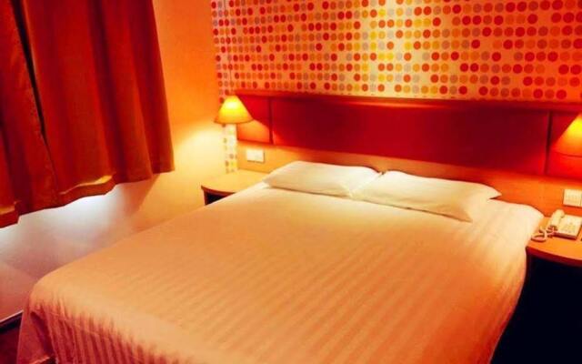 Home Inn Qingdao Chongqing South Road Metro Branch