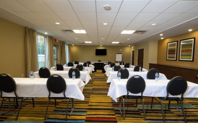 Fairfield Inn & Suites by Marriott Detroit Chesterfield