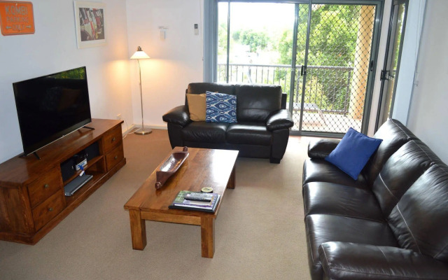 Outrigger Bay Apartments