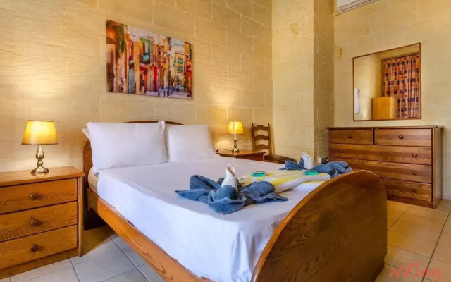 Grand Gozo Farmhouse With Games Room Pool