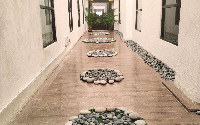 Sri Manja Boutique Hotel