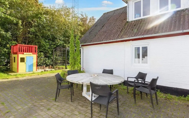 10 Person Holiday Home in Thyholm-by Traum