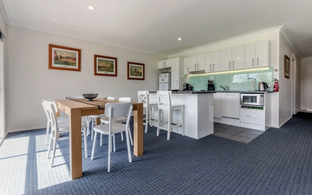 Condo 108 @ Horizons Resort & Golf, stunning course + lake Views