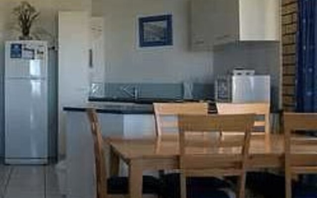 Whitecaps Holiday Apartments