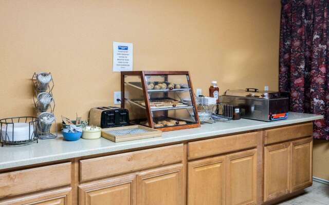 Rodeway Inn University