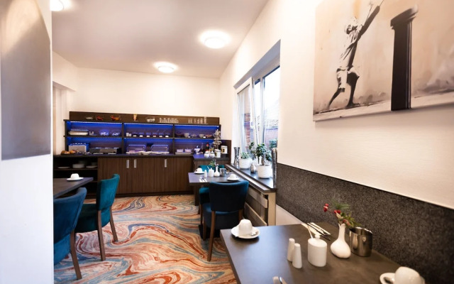 Firzlaffs Hotel Neumünster