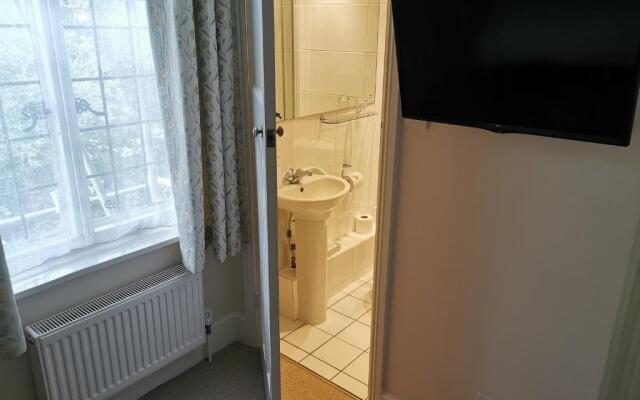 Hatsue Guest House