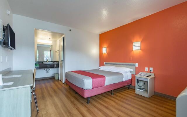 Motel 6 Ft. Pierce, FL, Fort Pierce