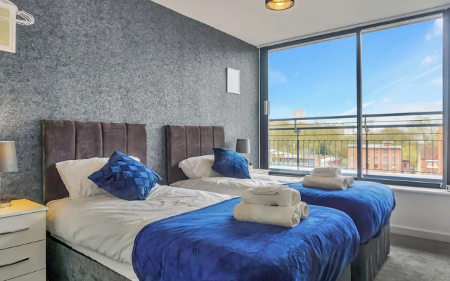 2 Bed Penthouse With Beautiful City Views