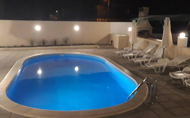 Nenad - With Pool - A5