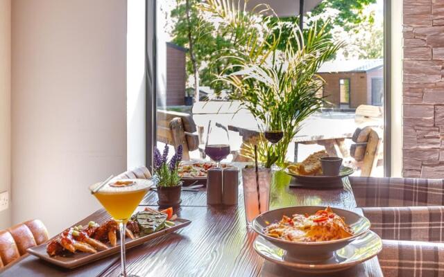 Ogwen Bank Holiday Park & Country Club