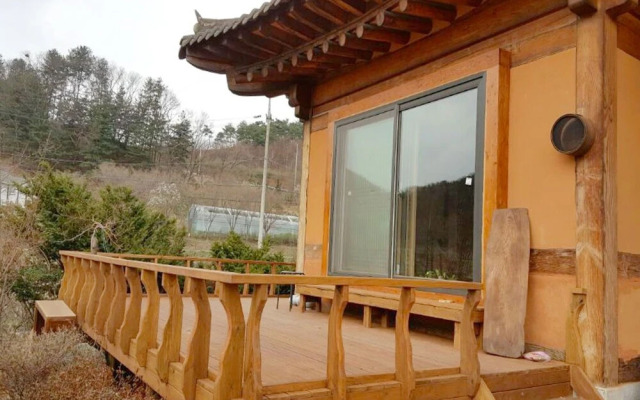 Yangpyeong Jangsu Village Hanok Stay