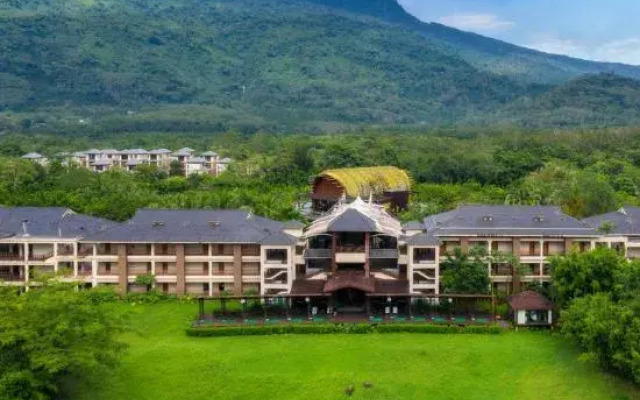 Qixian Yaochi Hot Spring Resort