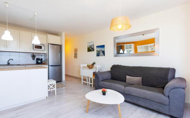 Home2Book BeachFront El Médano