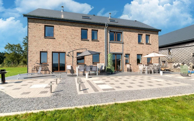 Spacious Getaway Near Spa F1