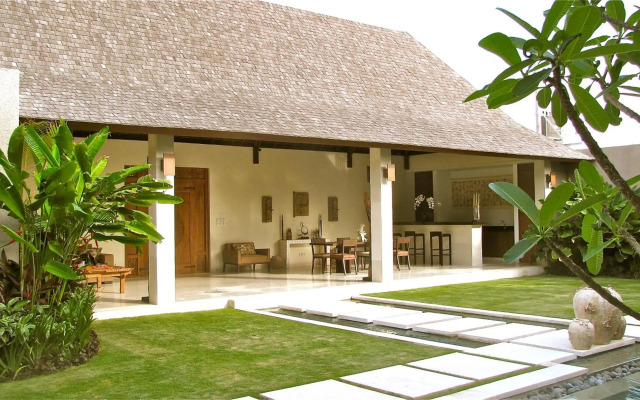 Nyaman Villas