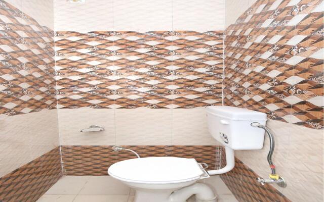 OYO 11369 Hotel Noor Plaza