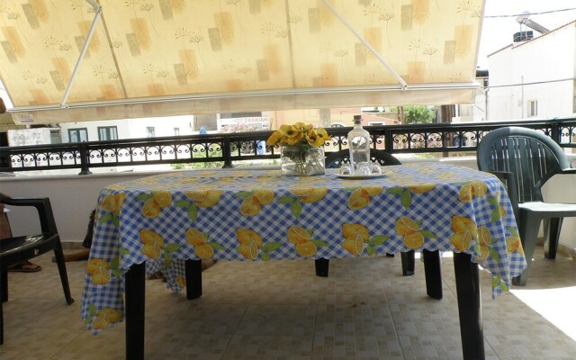 Melita 2-bed Apartment in Tris Ekklisies