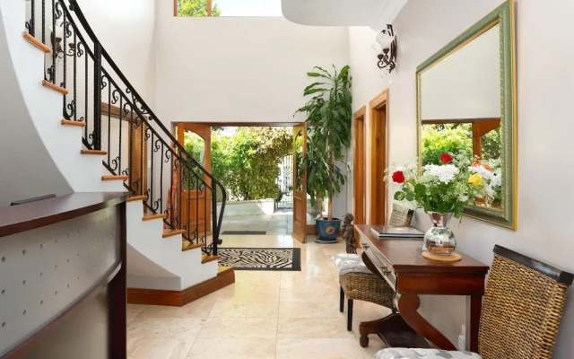 Thomson's Accommodation