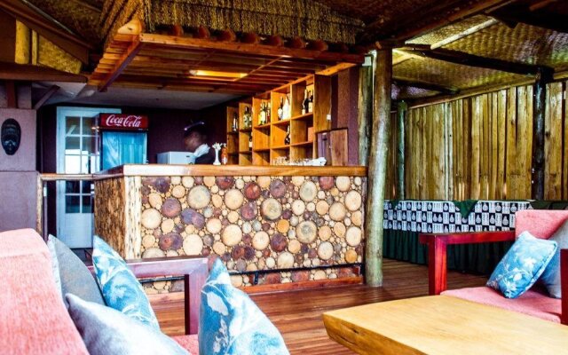 Queen Elizabeth Park View Tourist Lodge