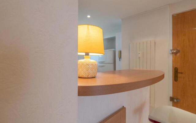 Nice apartment with balcony and city view