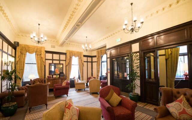 Parliament House Hotel