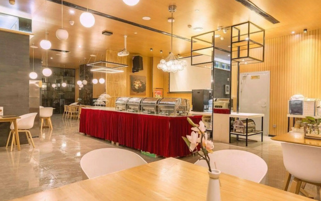 Ibis Styles Hotel Zhengzhou Convention And Exhibition Center